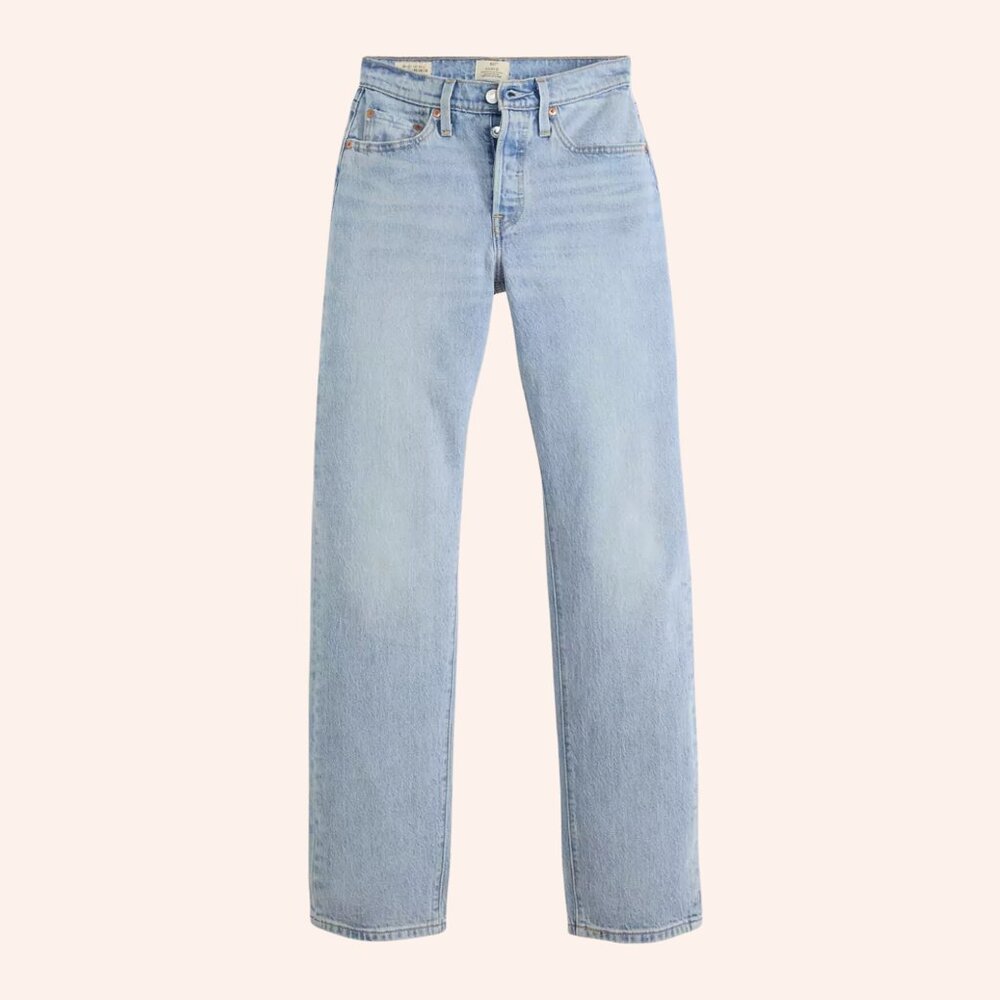Levi's CURVE Women's Straight Leg Jeans in Light Blue Wash